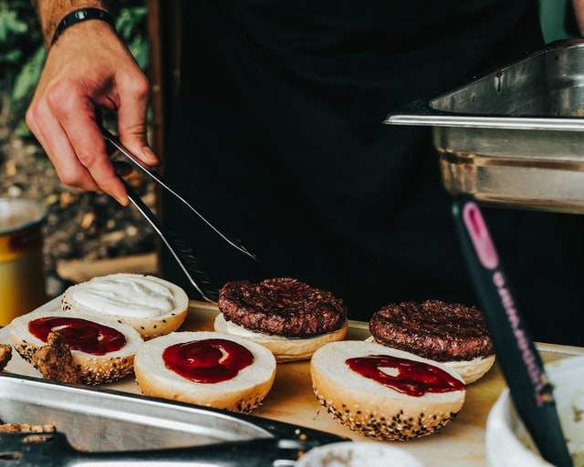 Create a Healthy Relationship with Food: Choose the Right Nutrition Plan